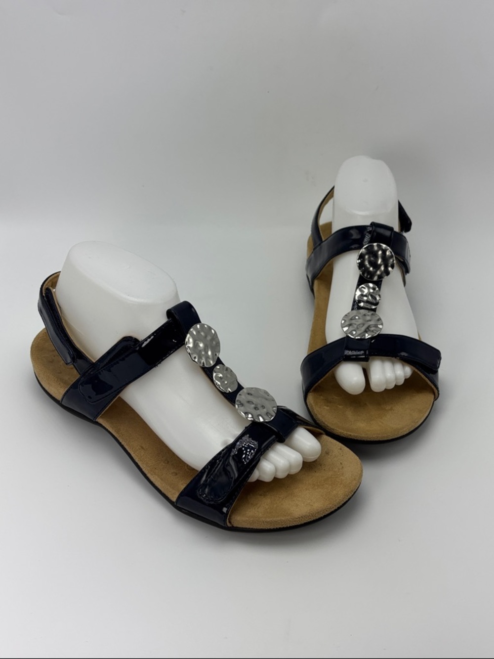 Vionic Farra Navy Sandals - size 9 - Picture 2 of 9